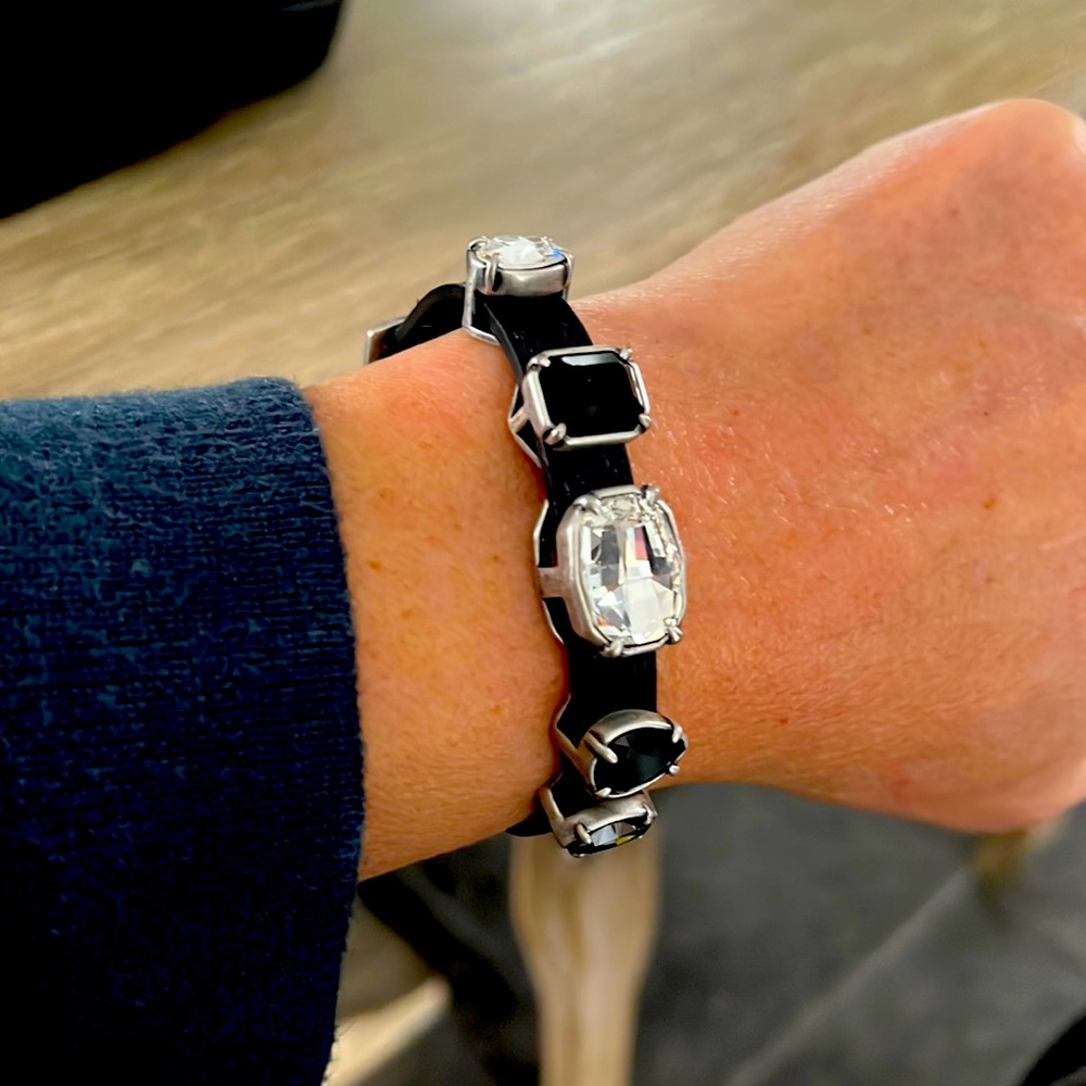 A beautiful black leather bracelet w stones 🤩❤️